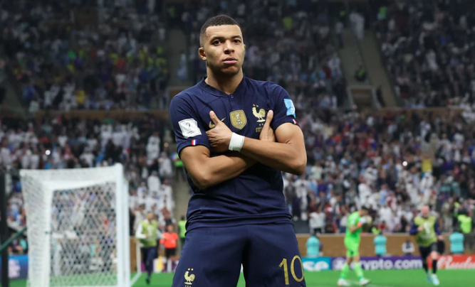 5 Calon Peraih Trofi Ballon d'Or 2024 Memasuki Semifinal Euro 2024