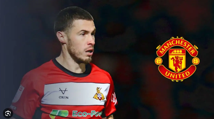 Manchester United Resmi Rekrut Tommy Rowe